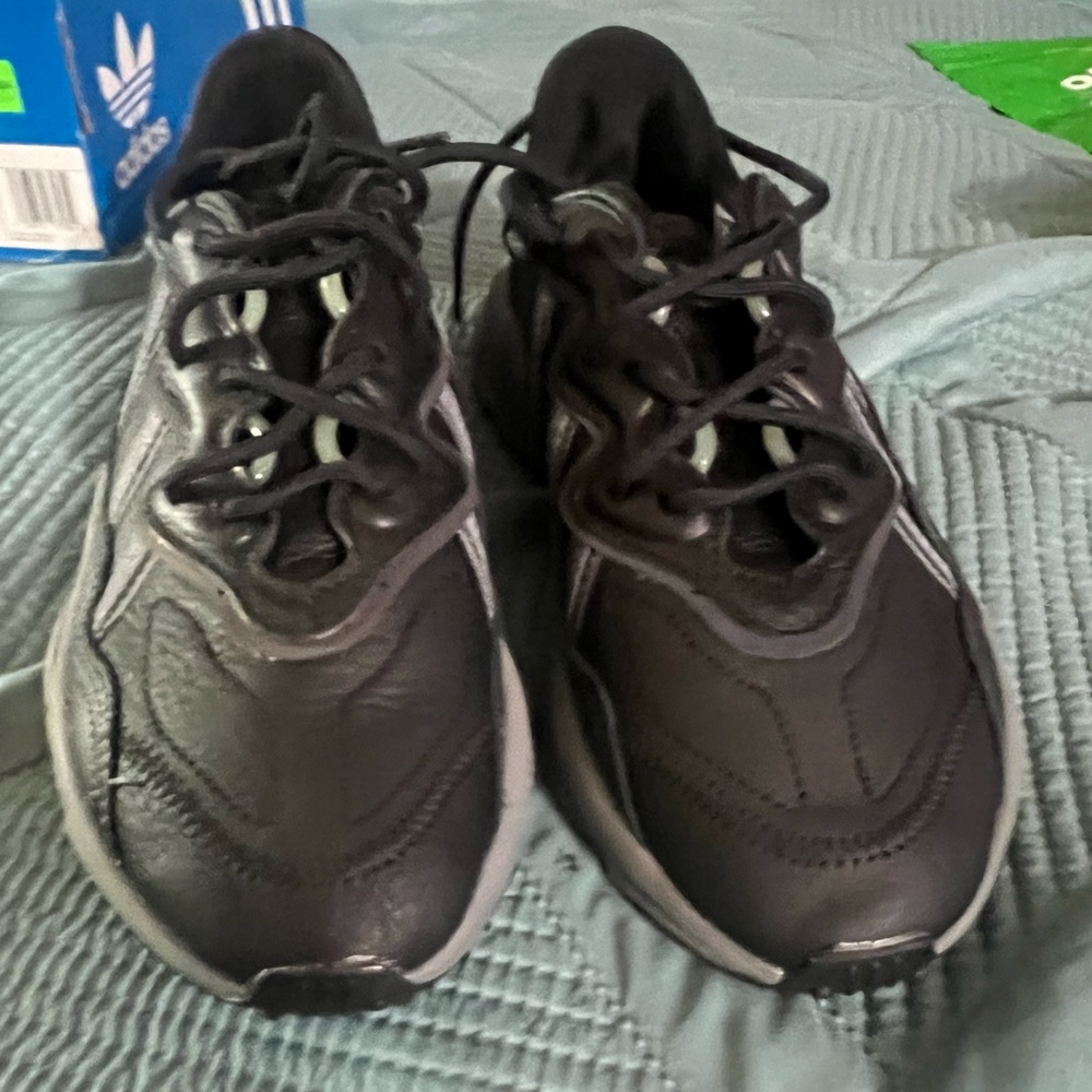 Ozweego adidas shoes